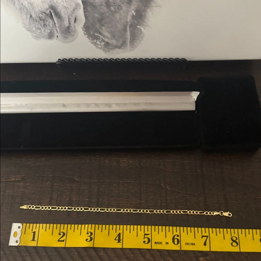 14 KT Gold Authetic Figaro Bracelet Real Gold 4 mm W apx 8” L Like New in Box